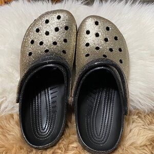 Ladies Gold Glitter Crocs, EUC, size 11